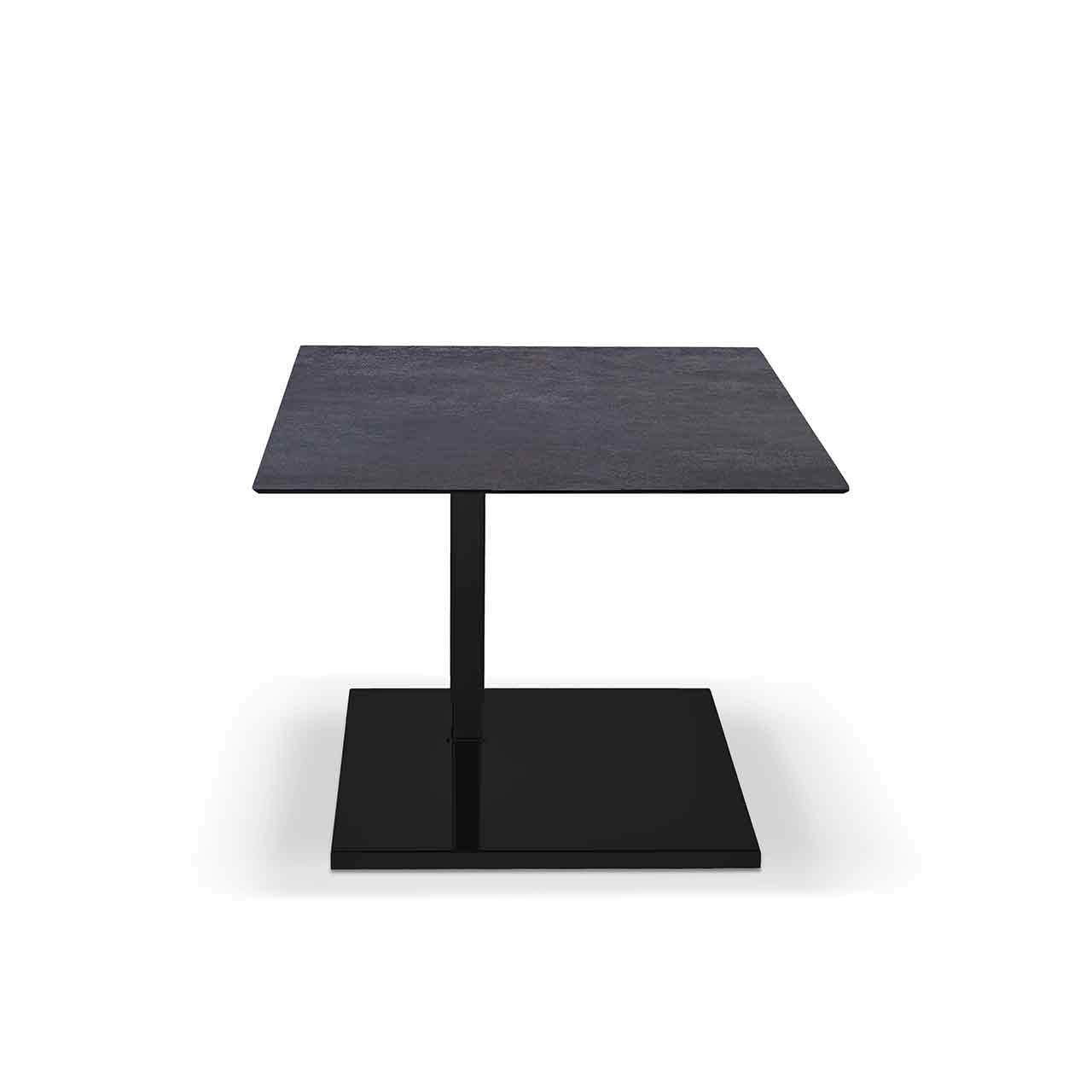 Ronald Schmitt – Beistelltisch Kolo K 726 - unten | Tischplatte Keramik Zement anthrazit Sockel schwarz 