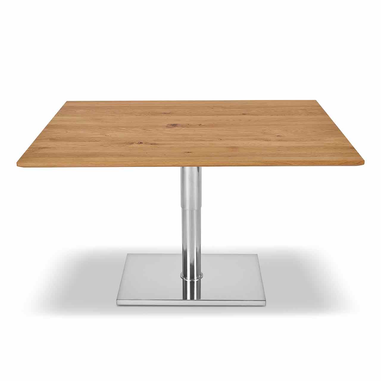 Ronald Schmitt – Couchtisch Duett K 536 | Tischplatte Wildeiche Natur, Sockel Edelstahl geschliffen, oben Couchtisch mit rechteckiger heller Holz-Tischplatte auf Edelstahl-Bodenplatte. Tisch hochgefahren.