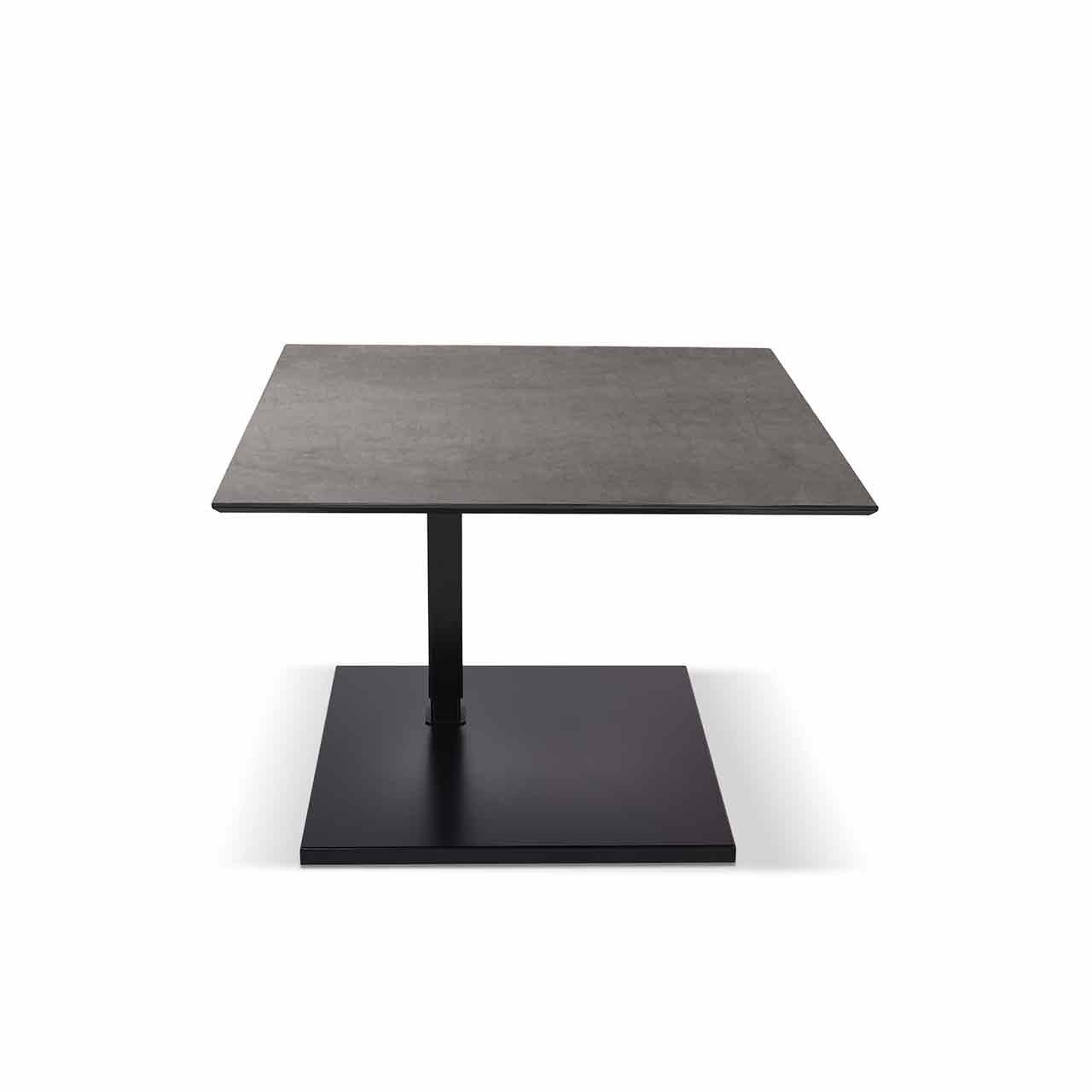 Ronald Schmitt – Beistelltisch Kolo K 726 - unten | Tischplatte Keramik Zement grau, Sockel schwarz 