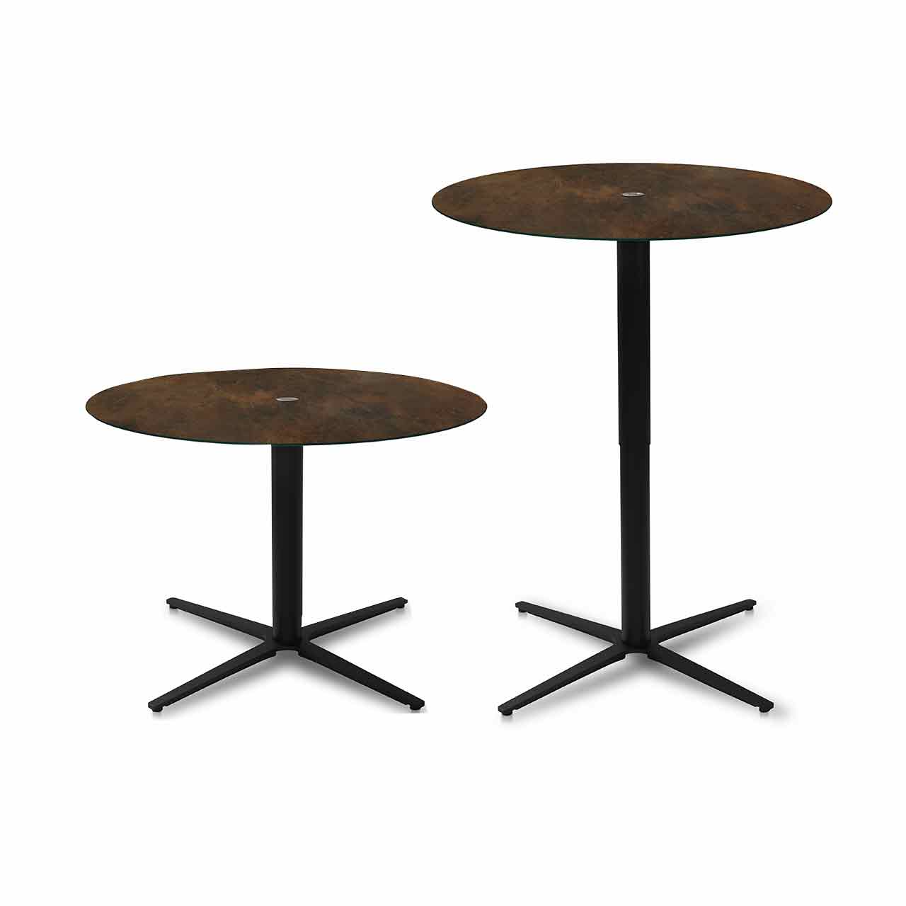 Ronald Schmitt – Triplex P431 | Tischplatte Keramik Ossido Bruno 90 cm, Sternfuß schwarz, links Tisch unten, rechts Tisch hochgefahren